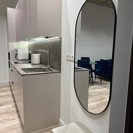 Apartman Modern Near Old Town *